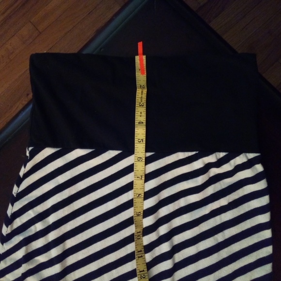 Monteau Strapless Dress - Picture 4 of 5